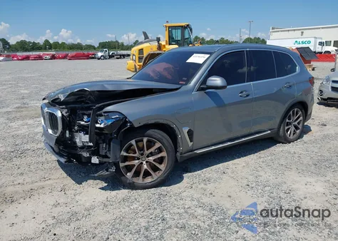 2025 BMW X5 Phev xDrive50E z USA, uszkodzony, nr VIN 5UX43EU04S9Y03293